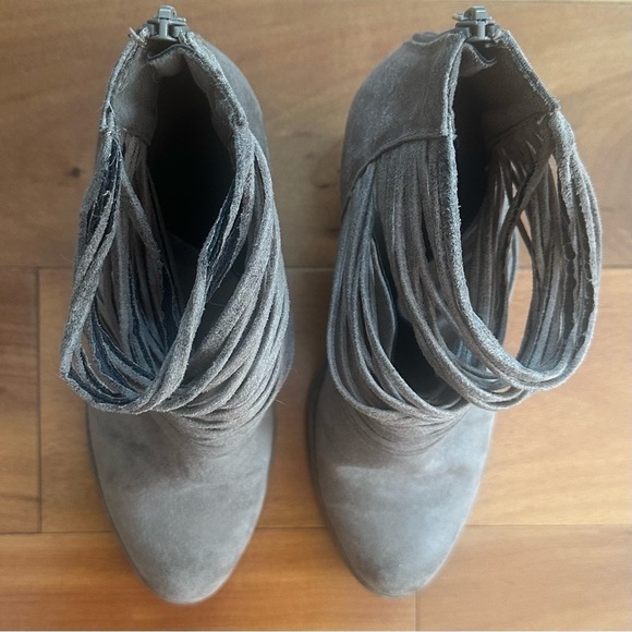 Fergalicious Suede Wicket Ankle Boots - Picture 3 of 9